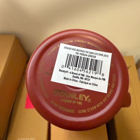 Stanley Matte Red Quencher Tumbler 40oz - Picture 4 of 4